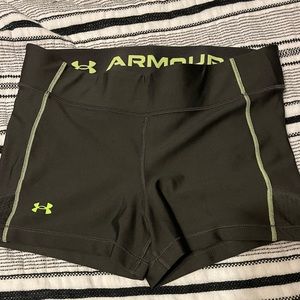 Under Armour women’s workout shorts size large